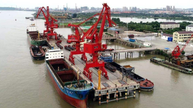 西宁概述露天料场港口封闭问题的实行方法